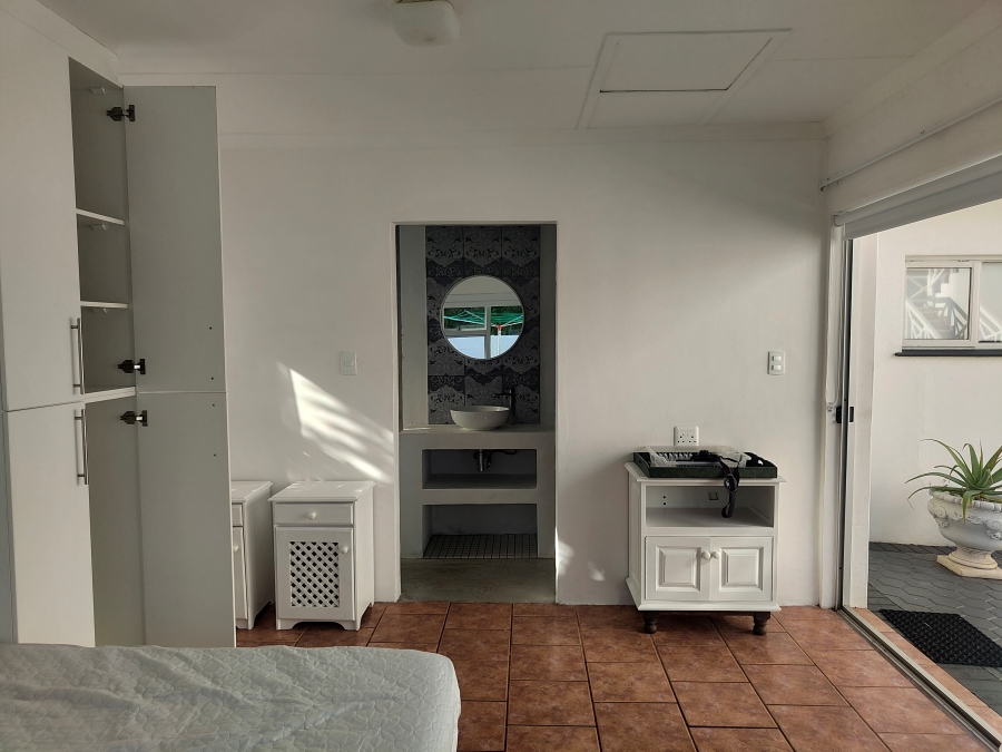 To Let 1 Bedroom Property for Rent in Stilbaai Wes Western Cape